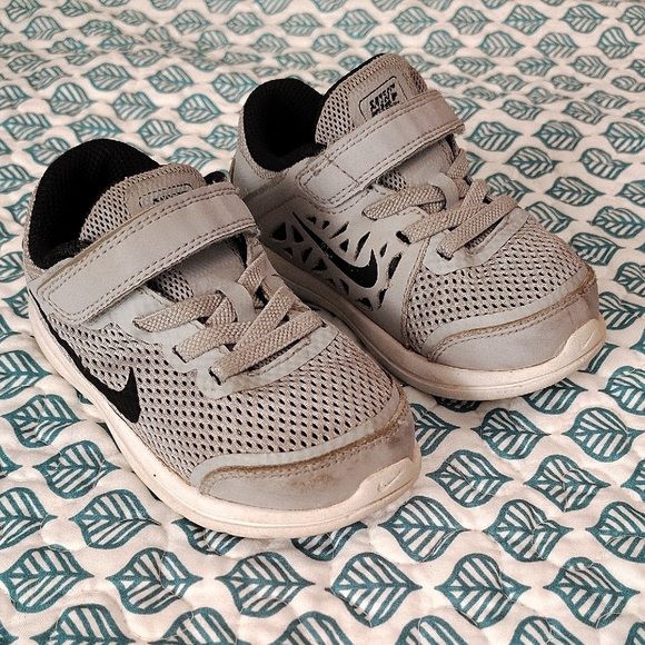 Nike Flex 2016 Run Toddler Shoes Size 8C Fabric Unisex Gray - Picture 1 of 9